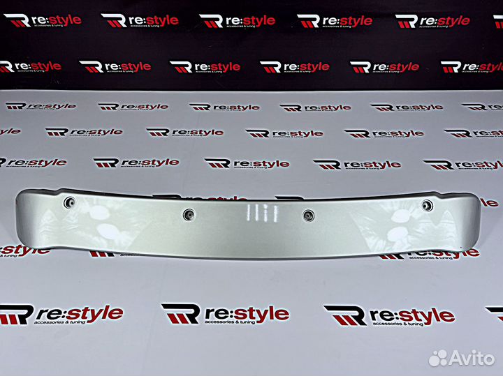 Спойлер Toyota Hiace 200 Низкая крыша