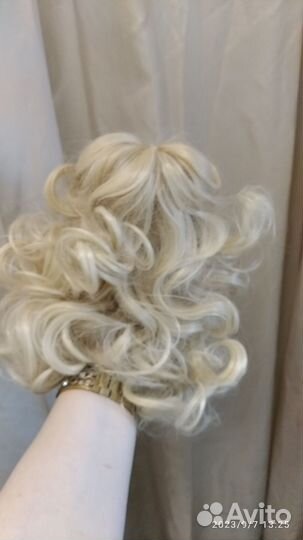 Парик, шеньон на крабе, резинка для волос