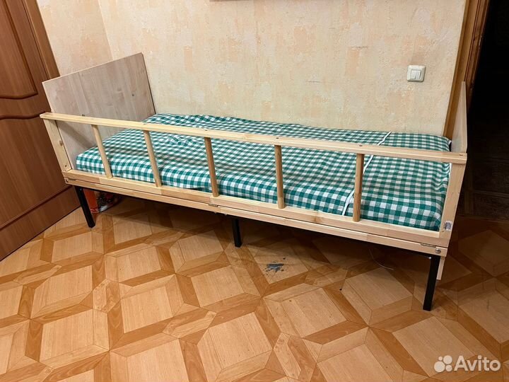 Кровать с барьером