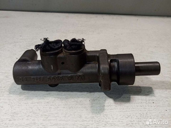 Главный тормозной цилиндр Volkswagen Golf 4