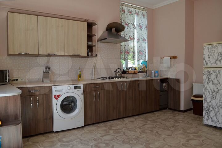 Комната 20 м² в 5-к., 2/2 эт.