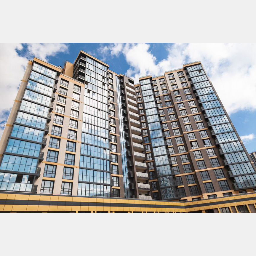 3-к. квартира, 100 м², 13/18 эт.