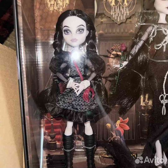 Monster High Skullector Addams Family