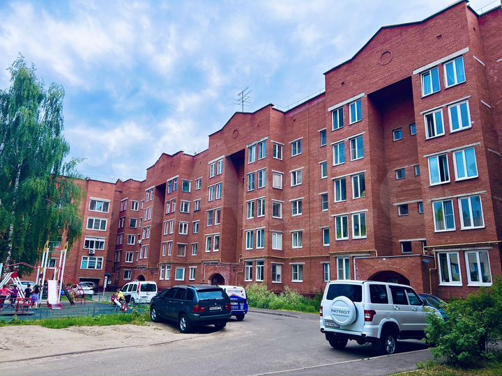 2-к. квартира, 60 м², 1/5 эт.