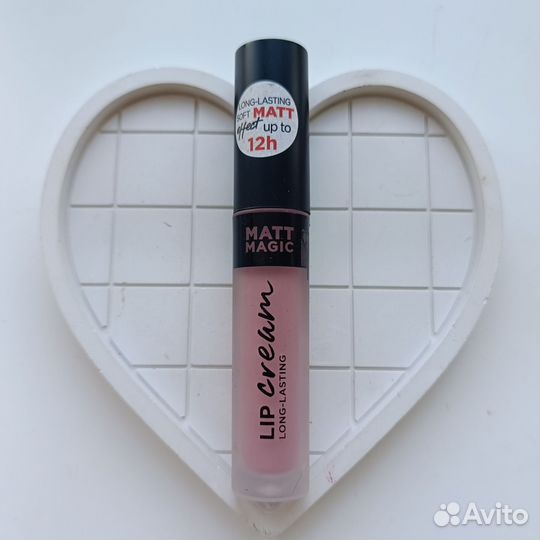 Жидкая матовая помада Eveline Matt Magic Lip Cream