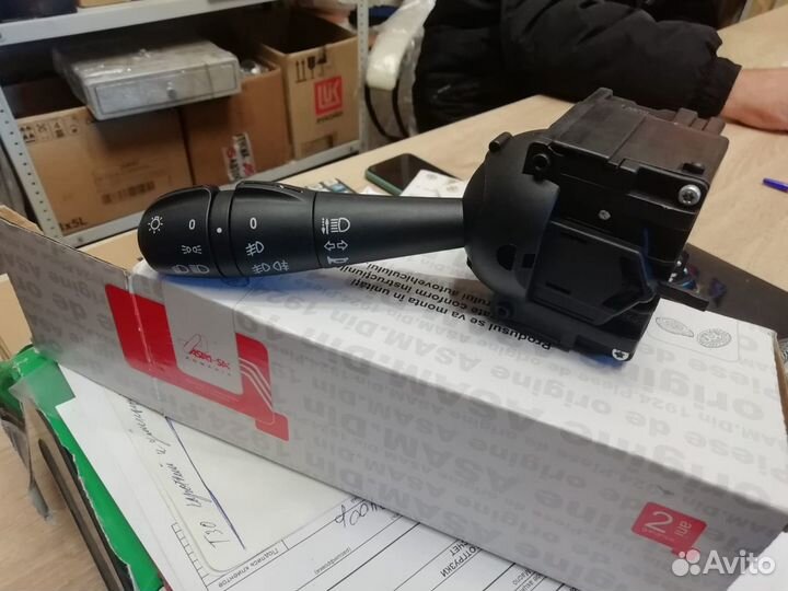 Переключатель поворотов renault logan 2