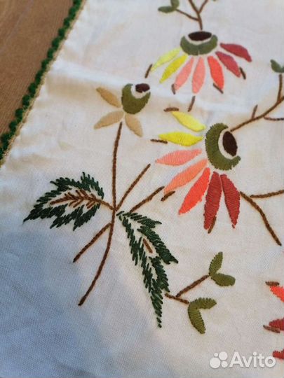 Скатерть льняная ручная вышивка 0.85м*1.5м