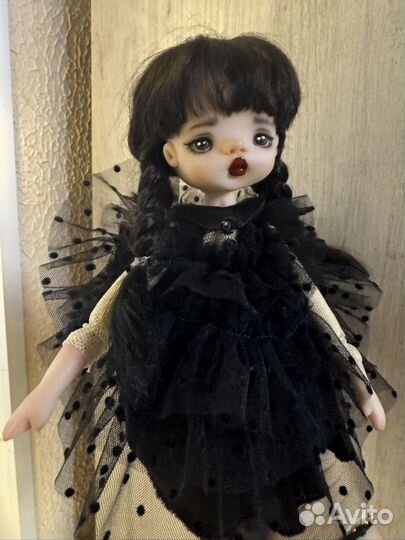 Кукла Уэнсдей