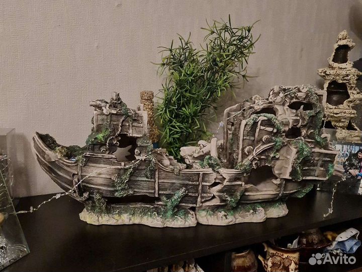 Корабль в аквариум