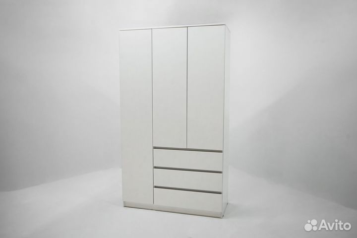 Шкаф белый