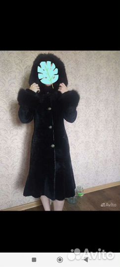 Шуба мутоновая с капюшоном