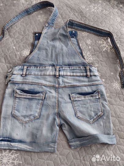 Джинсовый комбинезон 42 44