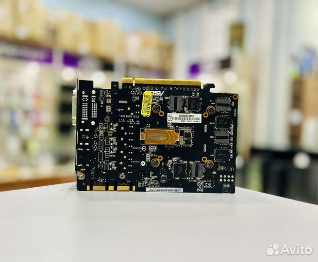 Asus GeForce GTX 670 DirectCU Mini OC 2G