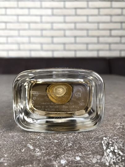 Парфюмерная вода Vibrant Leather OUD