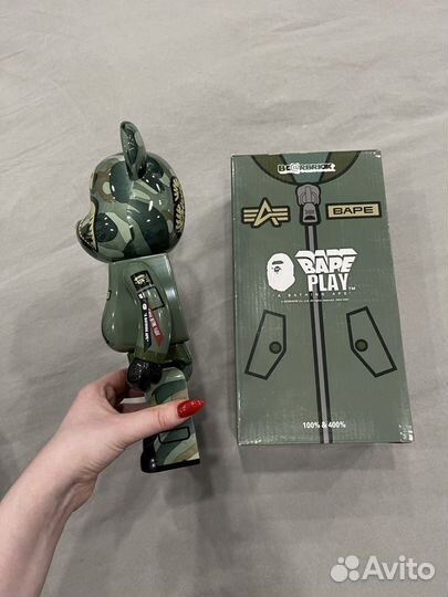 Мишка bearbrick bape play