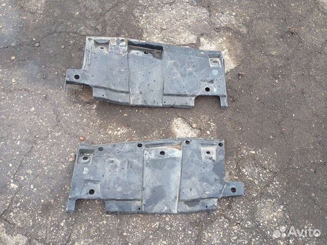 Пыльник заднего бампера Toyota Rav4 xa40 12-19г