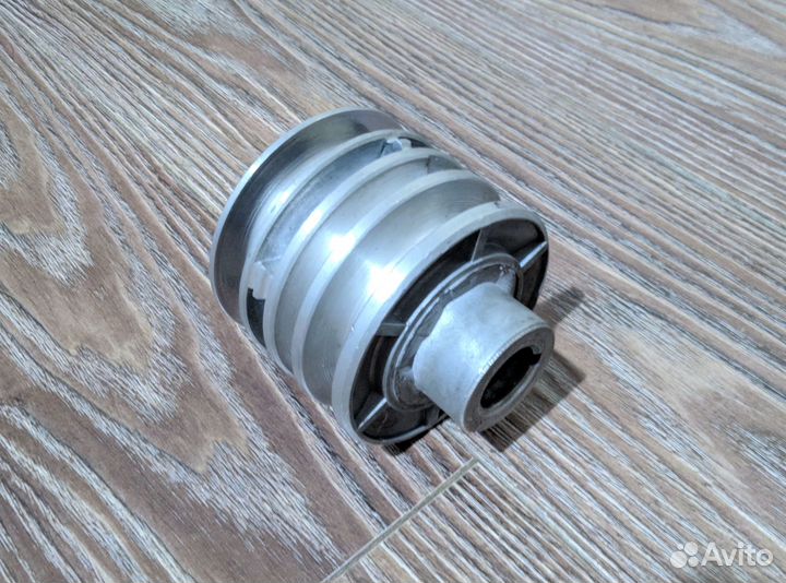 Шкив 3-х ручейный для двигателя