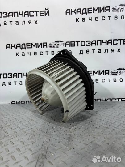 Мотор печки Nissan Stagea M35