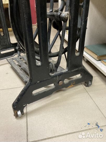 Станина от швейной машины пмз