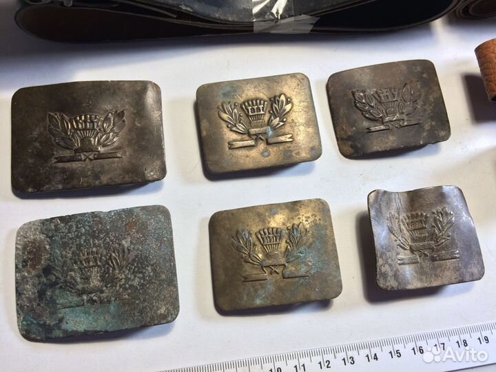 Коллекция школьных и пионерских пряжек СССР