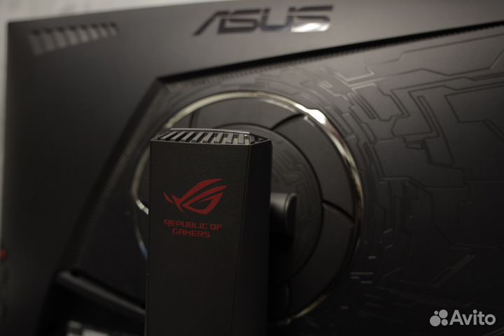 Игровой монитор Asus ROG Strix XG27VQ