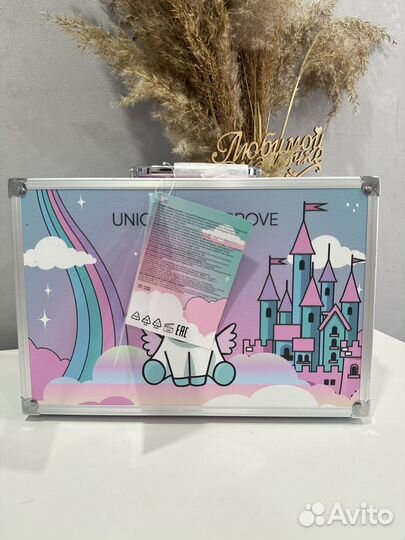 Макияжный набор в кейсе unicorns approve