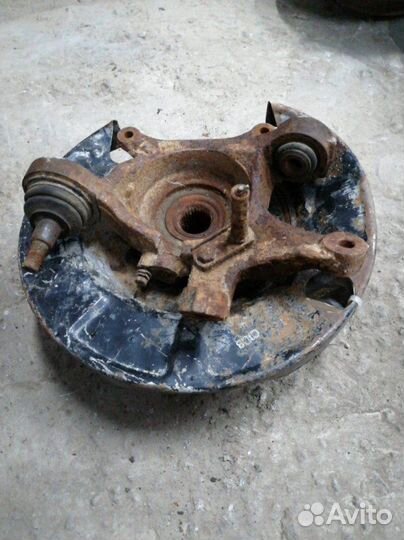 Поворотный кулак задний правый Ssangyong Rexton