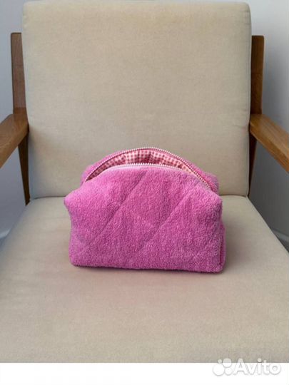 Косметичка женская мягкая трендовая дорожная