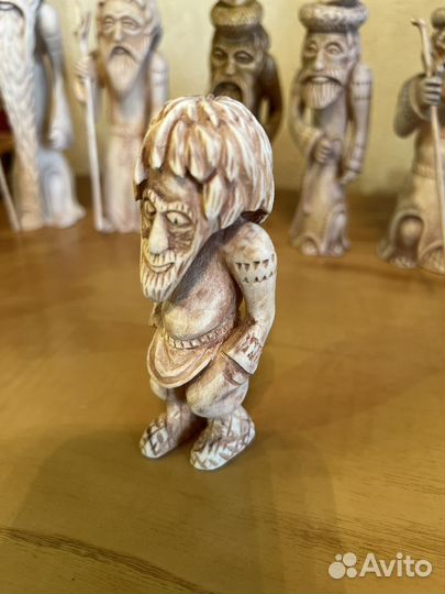 Деревянная фигура