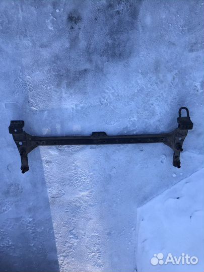 Продаю рамку под радиатор на Фольксваген Пассат В4