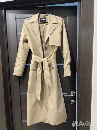 Плащ женский 44