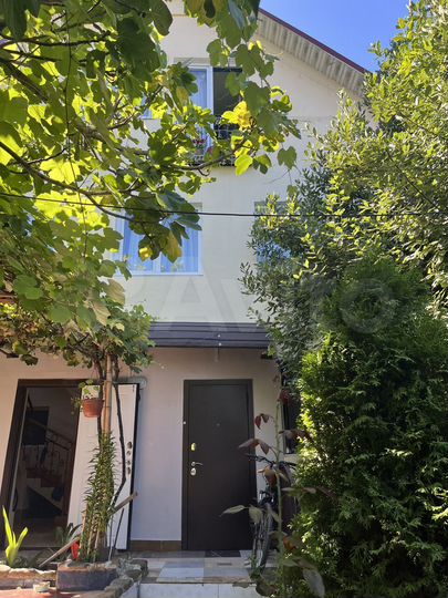 Дом 200 м² на участке 3 сот.