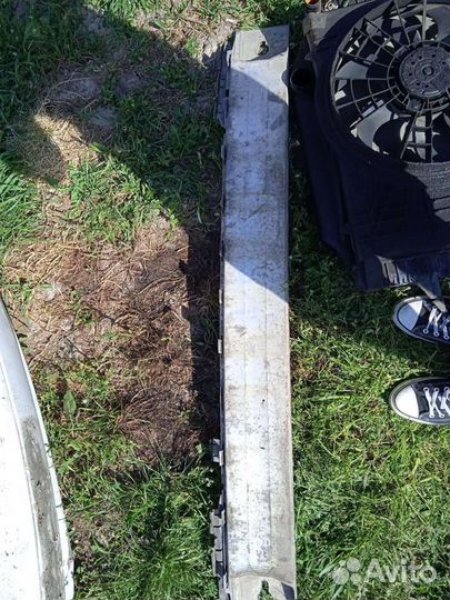 Усилитель переднего бампера Volvo S70