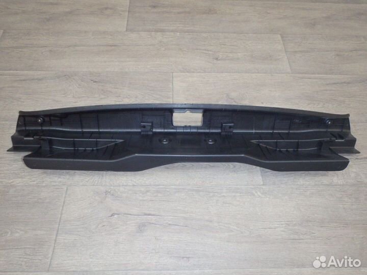 Обшивка багажника задняя центральная xray Иксрэй