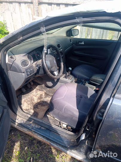 Ford Focus 1.8 МТ, 2006, битый, 200 000 км