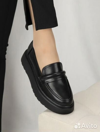 Лоферы женские