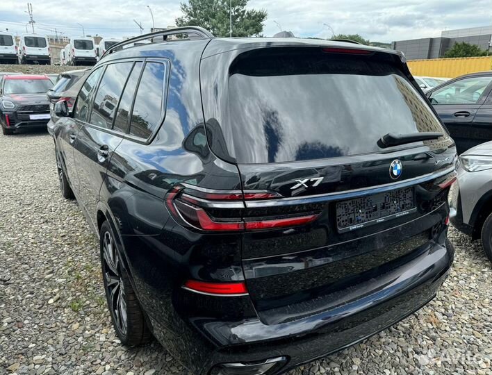 BMW X7 3.0 AT, 2024, 10 км