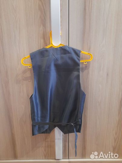 Школьный костюм для мальчика серый