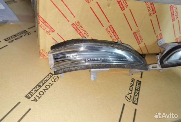 Поворотник в зеркало Lexus Lx 2009-2020