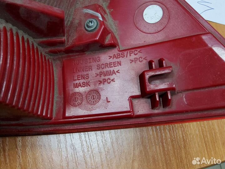 Задний фонарь на Volkswagen Touareg левый