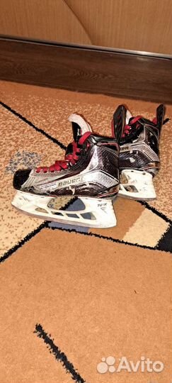 Хоккейные коньки bauer vapor 1x