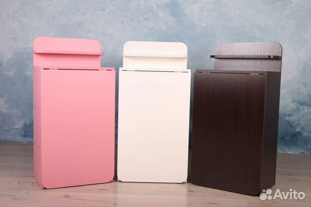 Маникюрный стол