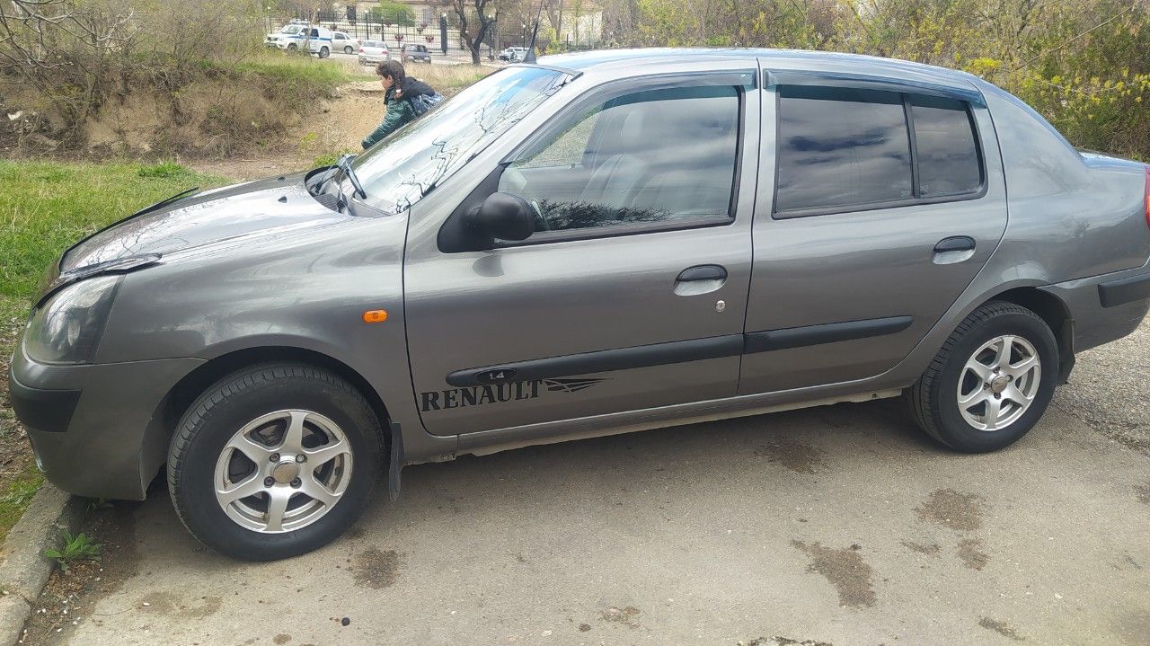 Renault Symbol: фото владельца