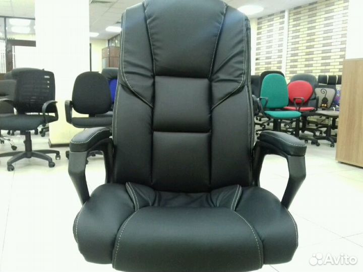 Кресло руководителя Одиссей с механизмом качания