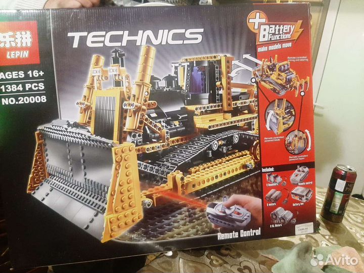 Танк с пультом управления