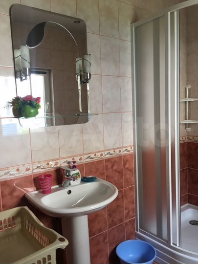 Комната 20 м² в 4-к., 1/2 эт.