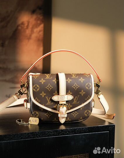 Сумка Louis Vuitton Saumur BB