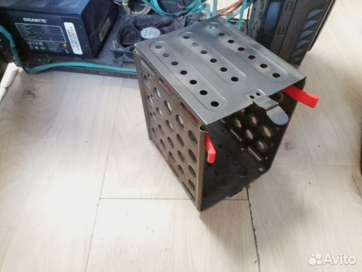 Корпус GMC с бп и 3 вент.,дверца с окном, Реобас