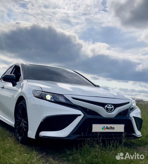 Toyota Camry 2.5 AT, 2021, 24 000 км