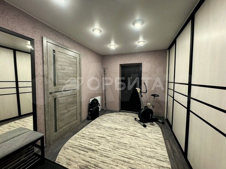 Дом 267,9 м² на участке 11 сот.